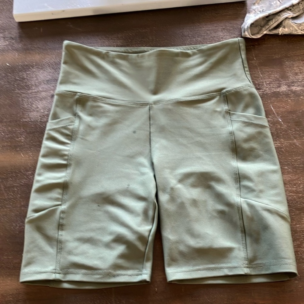 2 Balance Collection Gray and Green Bike Shorts - Picture 6 of 8